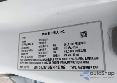 2022 Tesla Model 3 Long Range Dual Motor All-Wheel Drive z USA, uszkodzony, nr VIN 5YJ3E1EB2NF137402